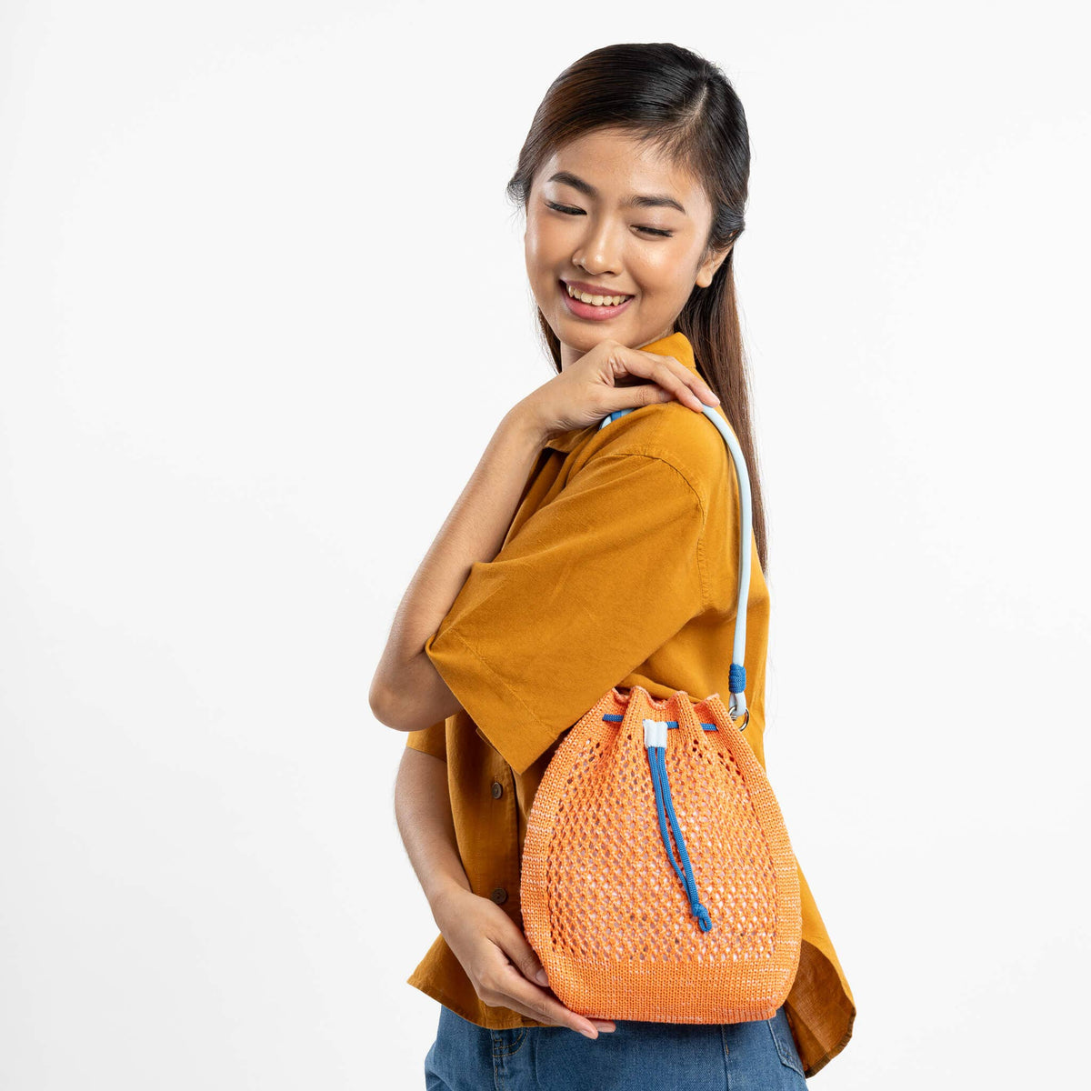 Drawstring Raffia Mini Bag: Peach