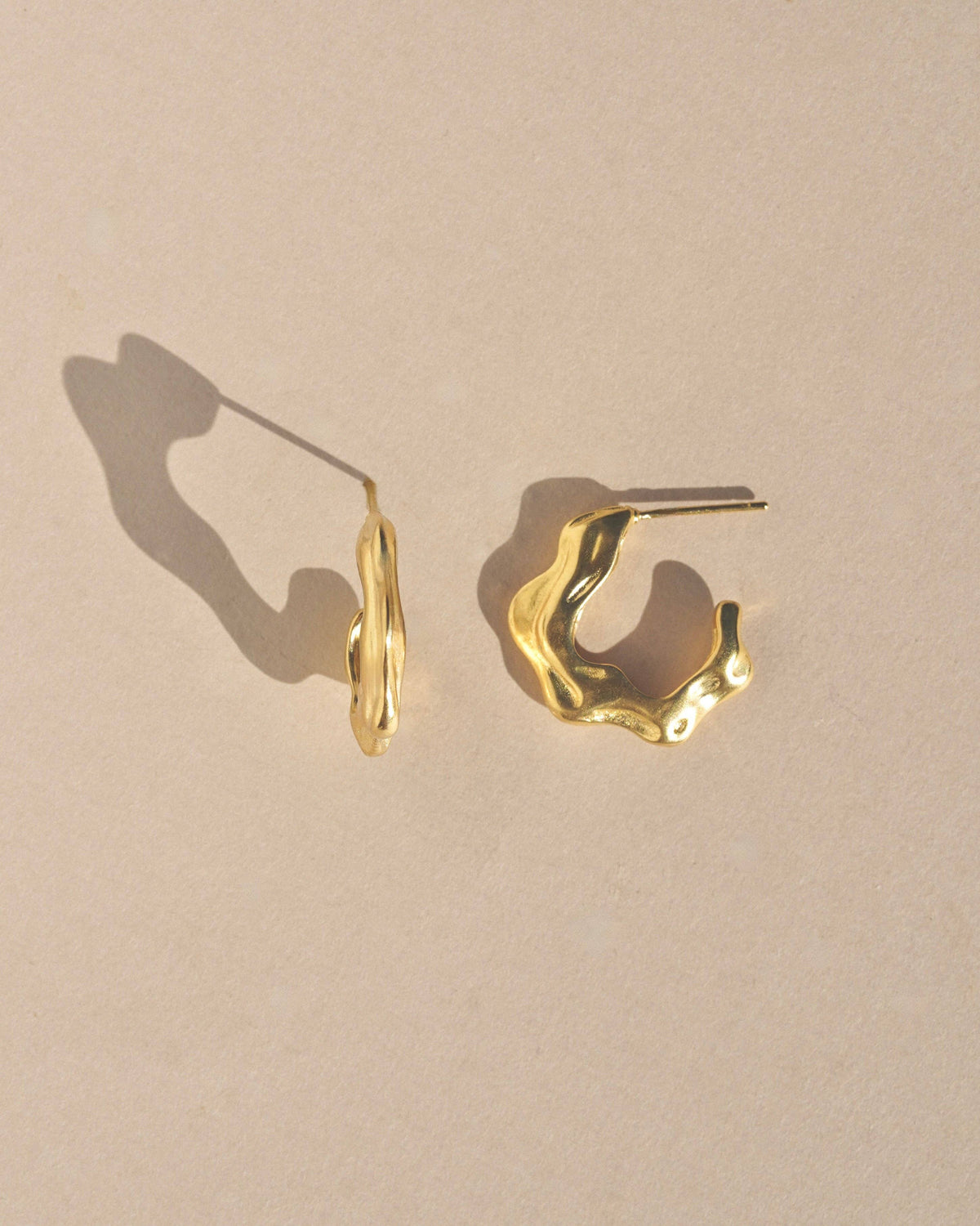 Olas Wavy Earrings