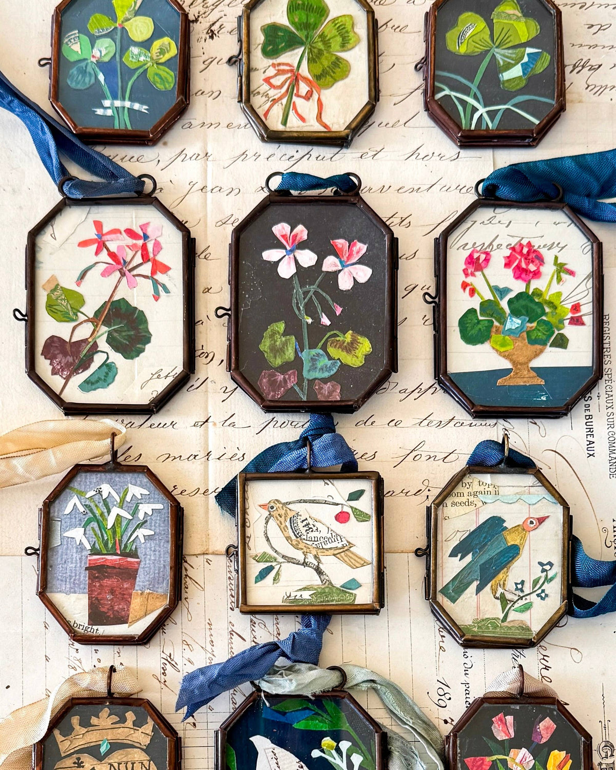 Cassis Folk Bird ~ Sm. Art Locket Ornament Vintage Handmade