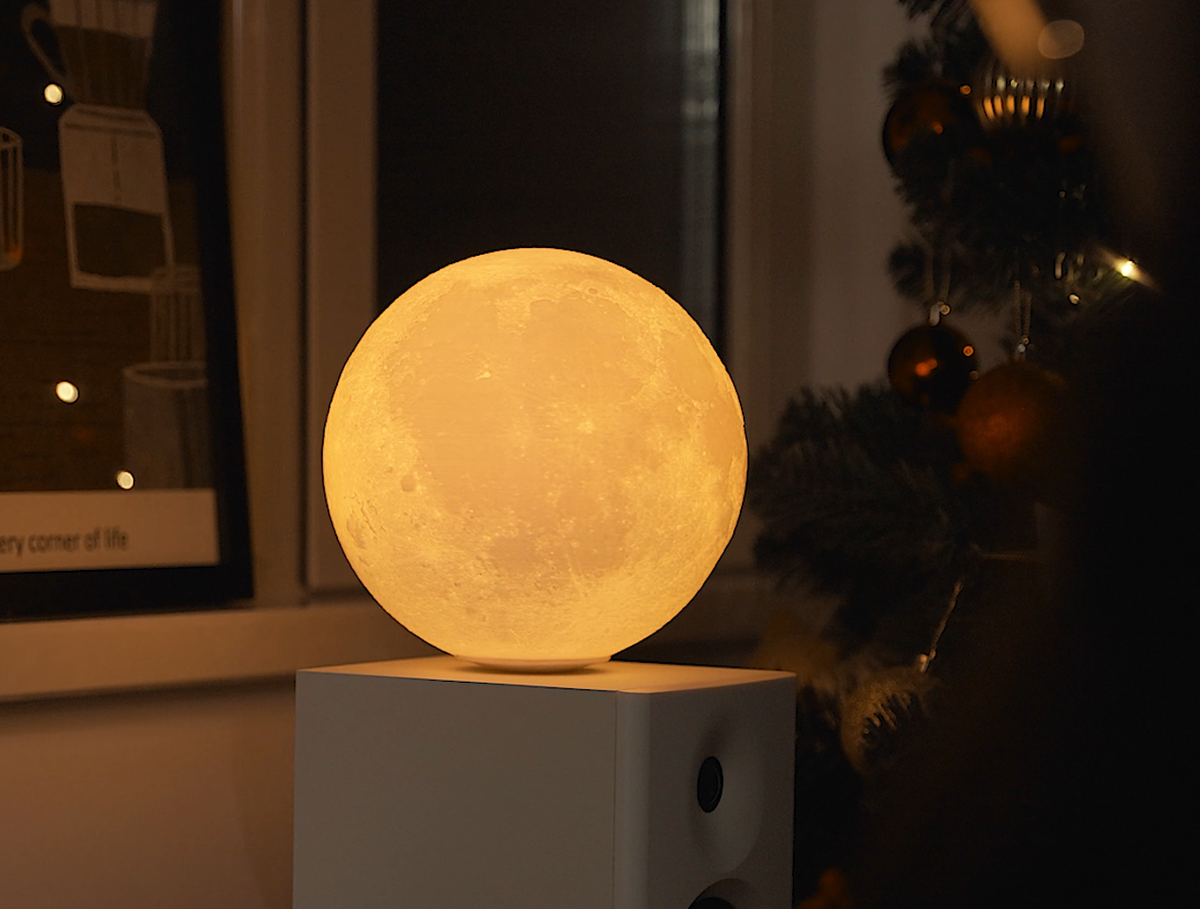Smart LunaSpin Lamp: Mini