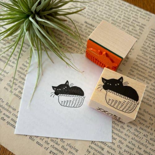 WKMC stamp 25×30mm Black Cat in a Basket