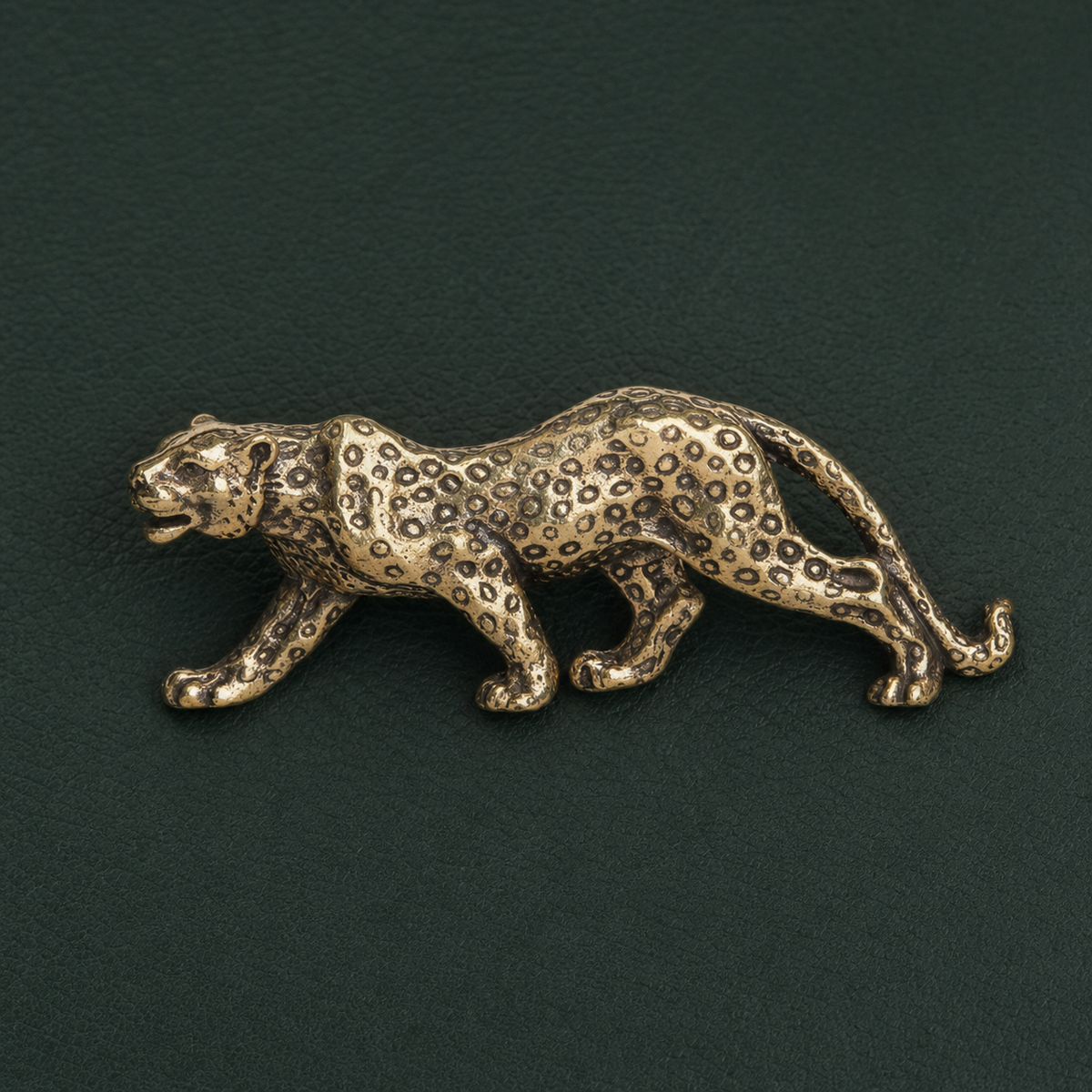 Antique Brass Leopard Figurine Desktop Ornament: A1