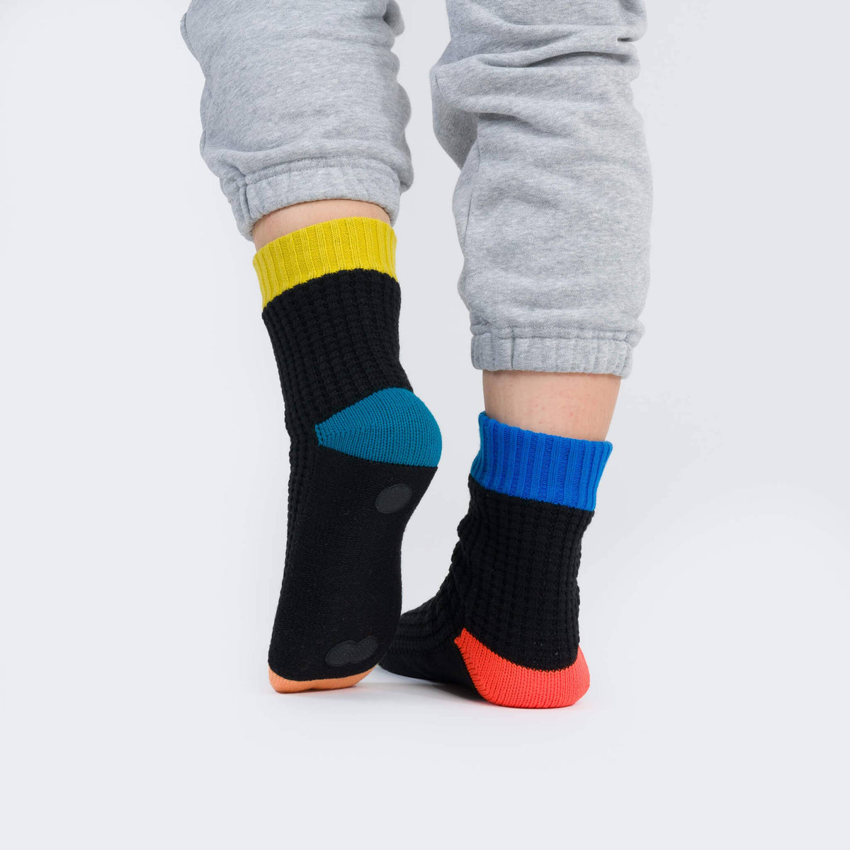 Spot Knit House Socks: Black (S/M)