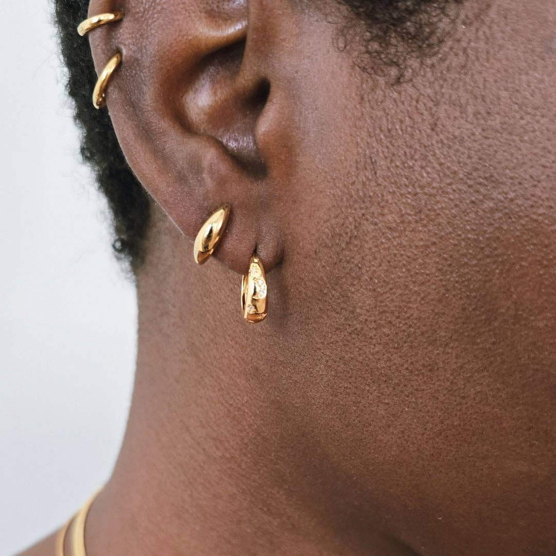 Luna Curved Gold Stud sold SINGLE
