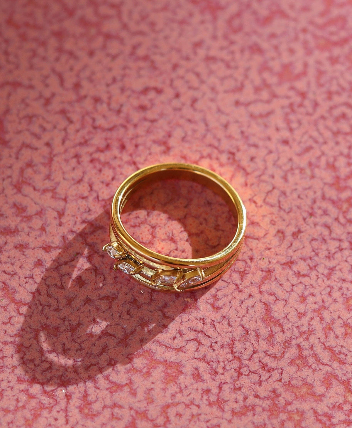 Arwen - Vintage Wedding Ring Band