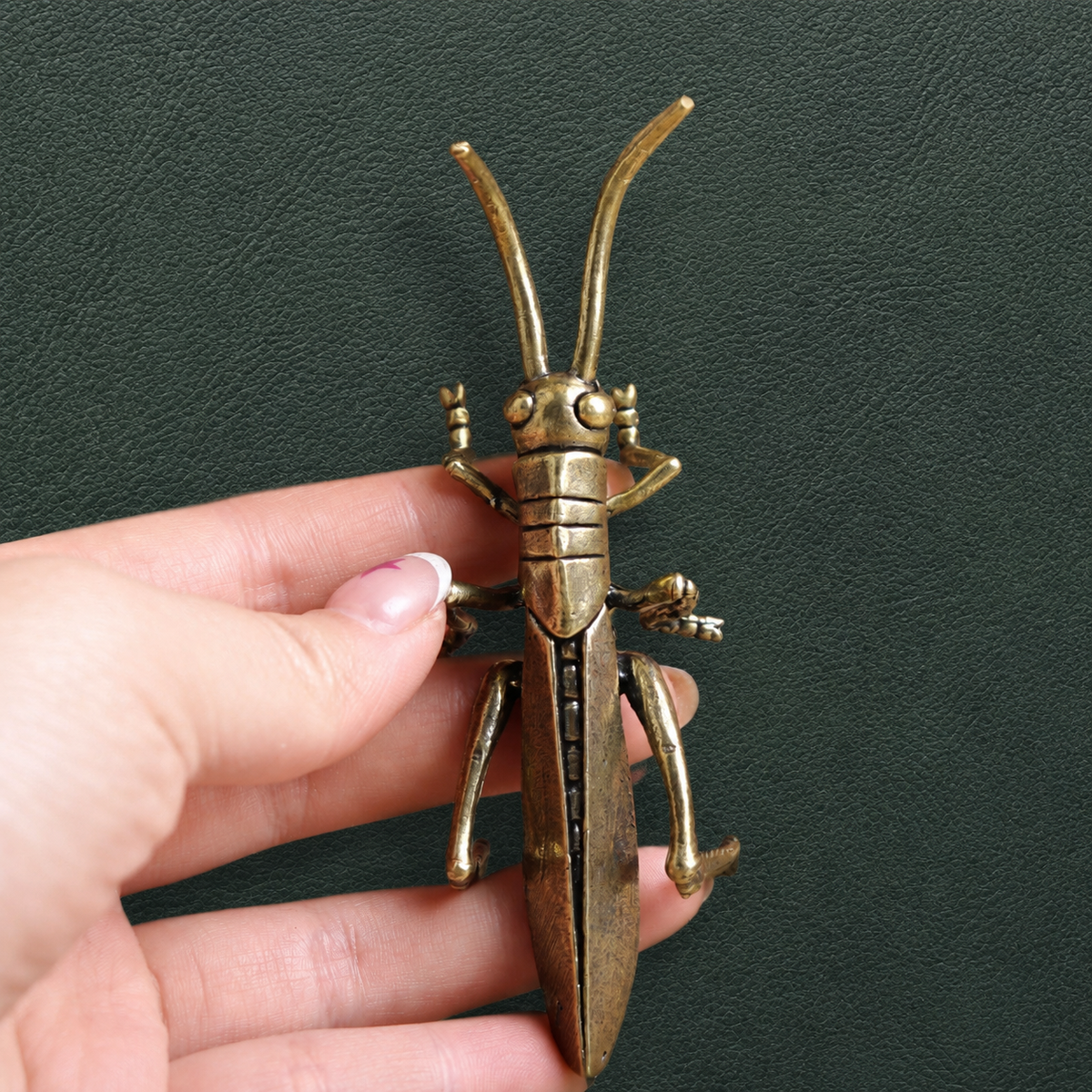 Solid Brass Grasshopper Figurine Desktop Ornament: A1
