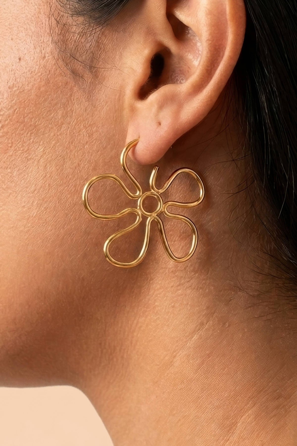 Flower Hoops - 18K Gold Plated