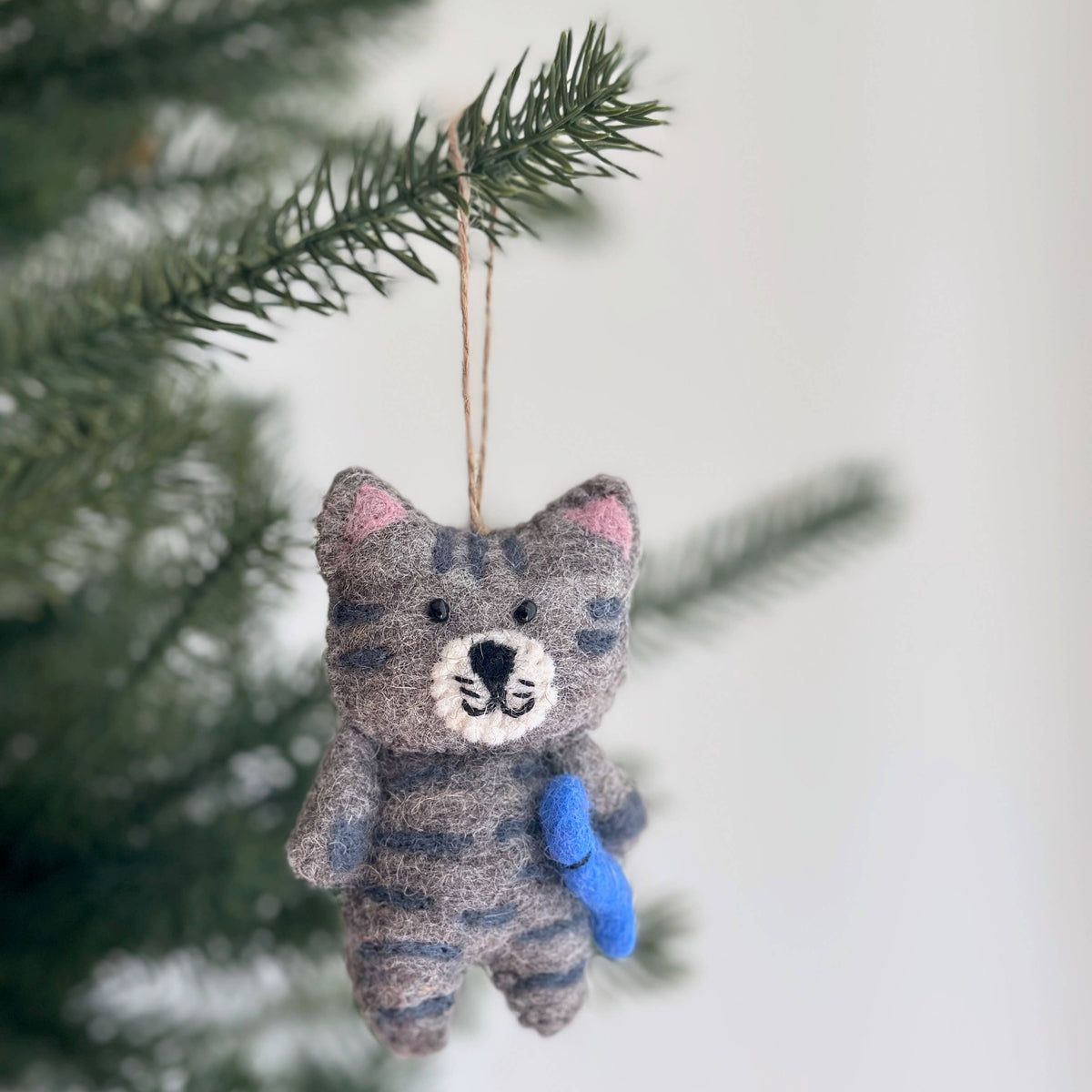 Flat Cat Holding Fish Ornament: