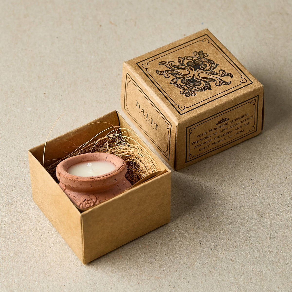 Handmade Terracotta Beeswax Candle | Megah Original Scent