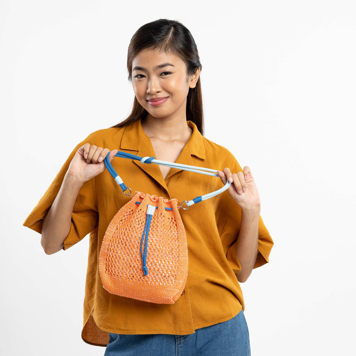 Drawstring Raffia Mini Bag: Peach