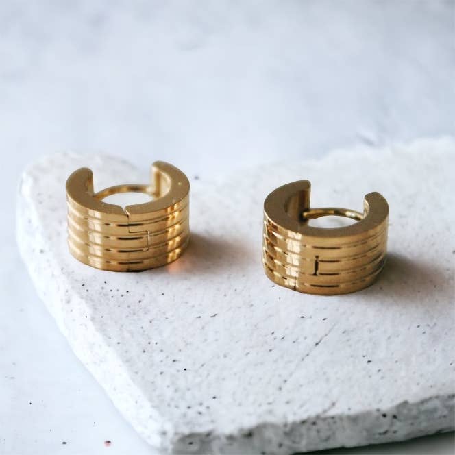 Mila Huggie Hoops