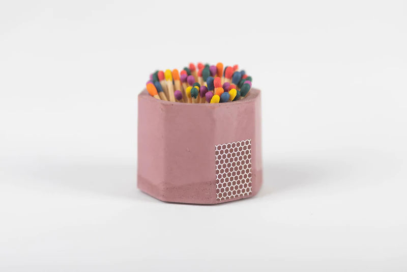 Tenn Prairie: Match holder with striker