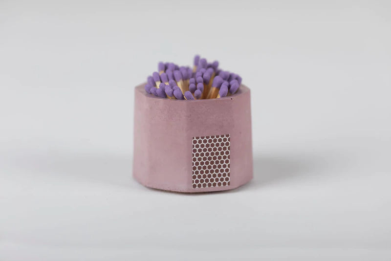 Tenn Prairie: Match holder with striker