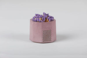 Tenn Prairie: Match holder with striker