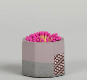 Tenn Prairie: Match holder with striker