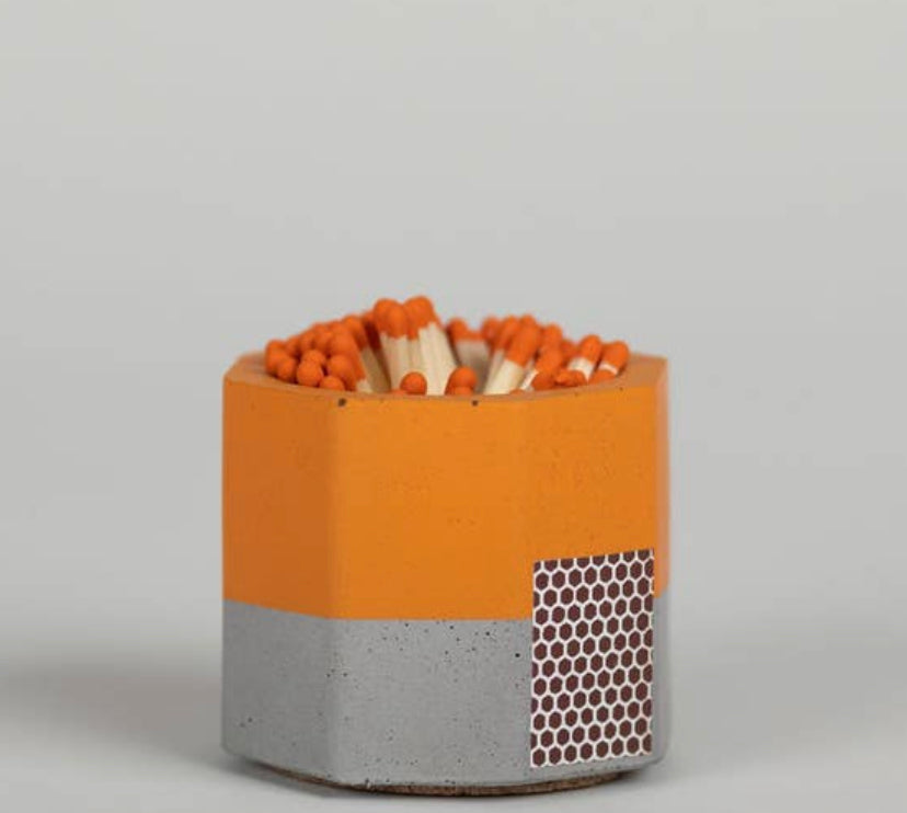Tenn Prairie: Match holder with striker