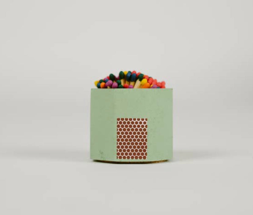 Tenn Prairie: Match holder with striker