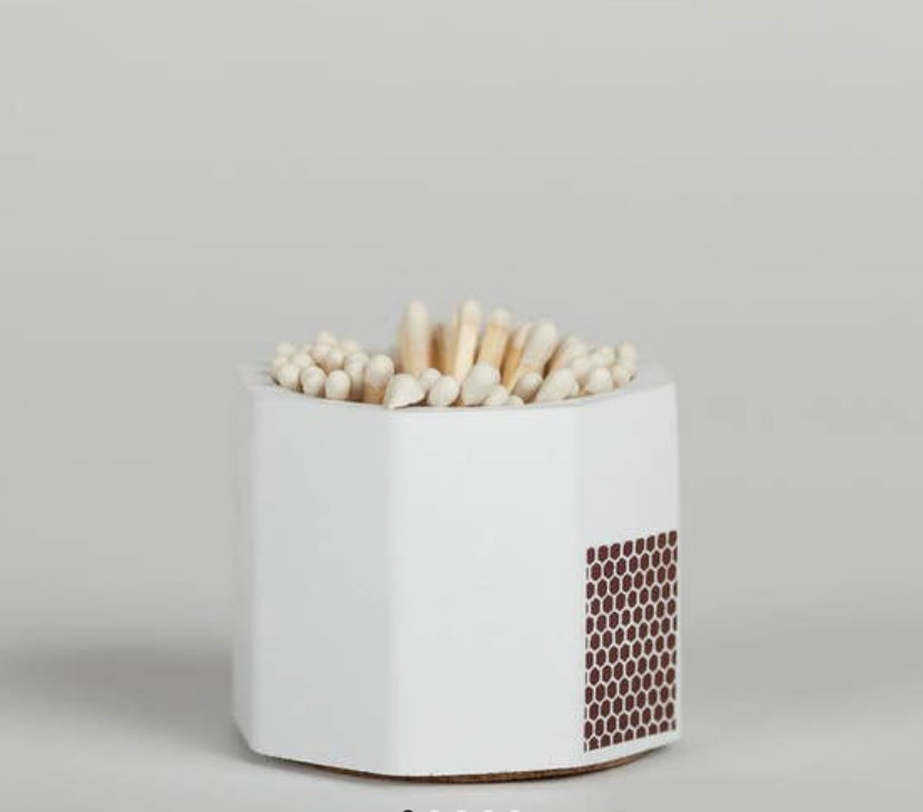 Tenn Prairie: Match holder with striker